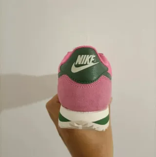 T38 Nike Cortez Rosa y Negro