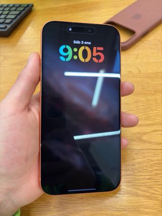 iPhone 17 Pro Max 512GB Naranja con funda original