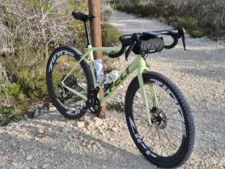 Bicicleta Gravel Felt Breed 30 Talla L