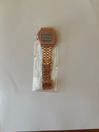 Reloj similar Casio  coral