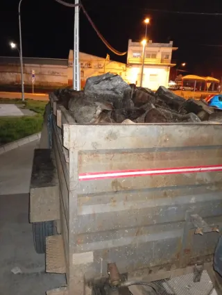 Leña para chimenea o barbacoa