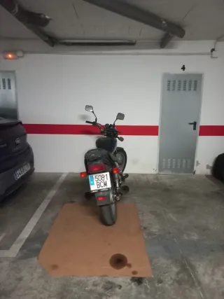 Alquiler trastero y plaza para 1 moto.  670695661