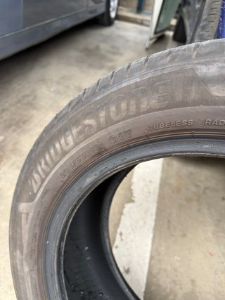 Neumático Bridgestone