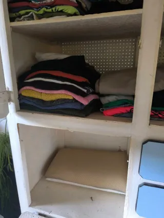 Alacena vintage azul y blanco