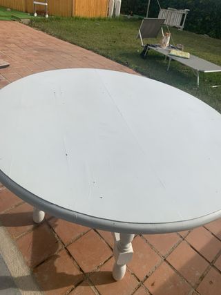 Mesa de comedor redonda de madera