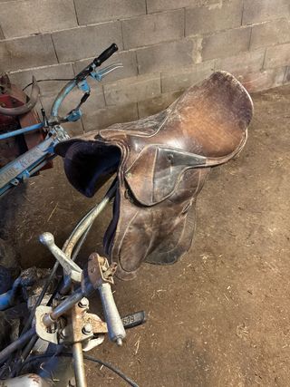 Silla de montar de cuero