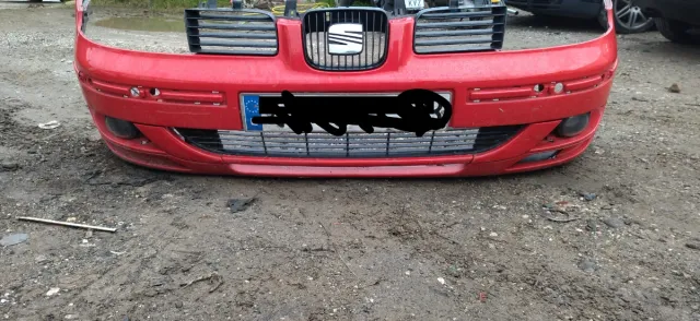 Paragolpes Seat León Rojo