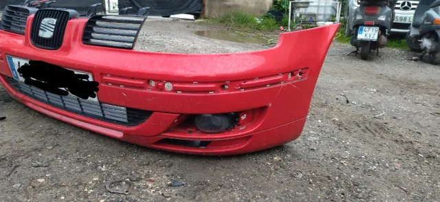 Paragolpes Seat León Rojo