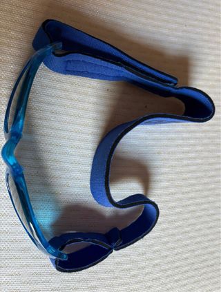 Gafas de sol infantiles azules