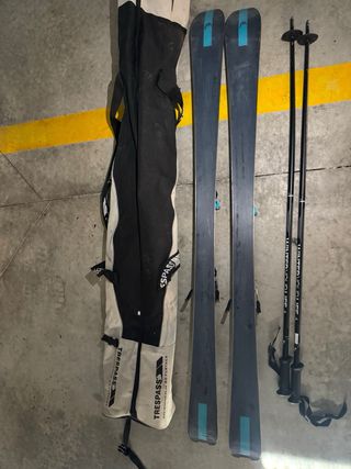 Esquís HEAD con fijaciones con funda y bastones