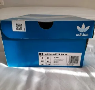 Tenis Adidas Beige Talla 37 1/3 Nuevos