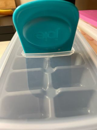 Cubitera azul con tapa