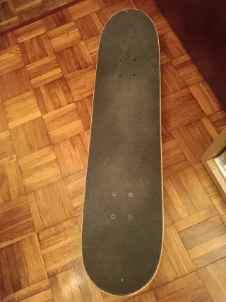 Skate Birdhouse. Medida 7'75"