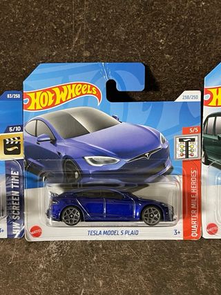 Hot Wheels: Tesla, Mercedes, Kitt