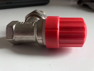 Llave termostatizable Danfoss 3/8” RA-N 10013G1011