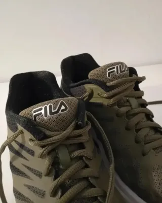 Deportivas Fila Verde Militar y Negro