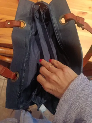 Bolso MSK azul marino con detalles marrones