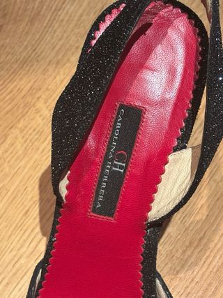 Zapatos CH Tacon Talla 38 Negro/Rojo