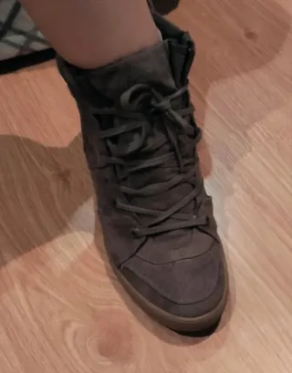 Botín cuña interior gris/marrón