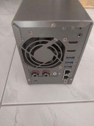 QNAP TS-253A NAS + 2x WD Red 4TB