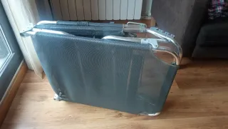 Hamaca de jardín gris y plateada