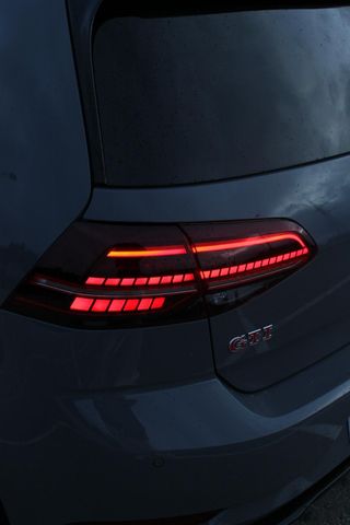 ✅GOLF TCR AKRAPOVIC✅