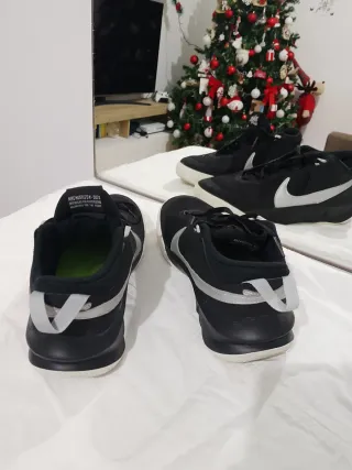 Scarpe da basket Nike Team Hustle D 10 GS Unisex N