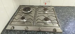 Cocina de gas Smeg 4 fuegos