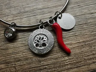 Braccialetto portafortuna cornetto rosso