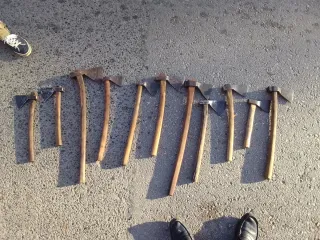 Lote de hachas antiguas