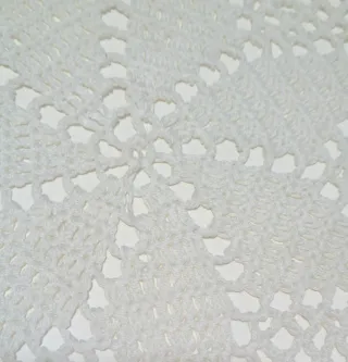 Centrino uncinetto fatto a mano bianco