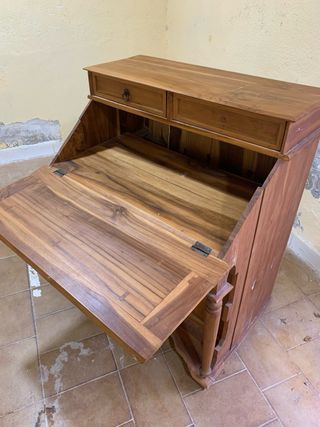 Escritorio de teca con cajones