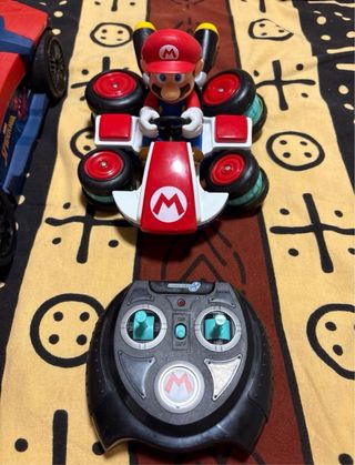 Coches teledirigidos Spiderman y Mario Kart