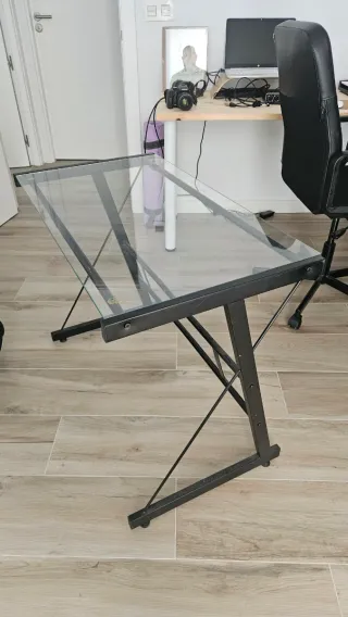 Escritorio cristal y metal