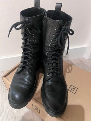 Botas militares negras Massimo Dutti