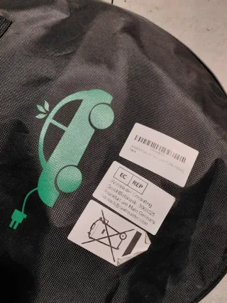 Cable para cargar coche eléctrico