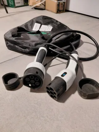 Cable para cargar coche eléctrico