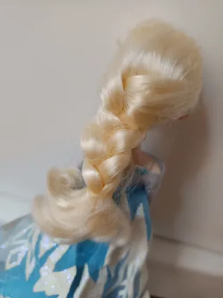 Muñeca Elsa piano y canta