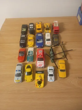 Lote de coches de juguete