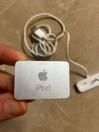 iPod Shuffle 2da Gen Plata y Blanco