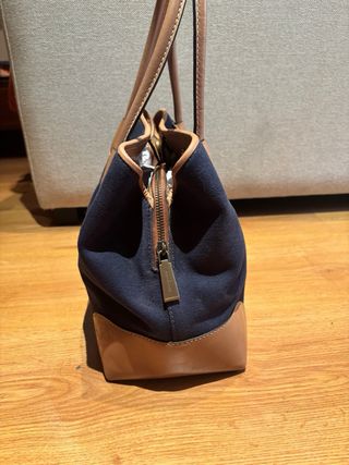 Bolso Michael Kors azul y piel camel