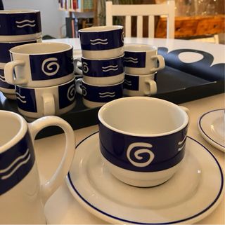 Juego de café azul y blanco