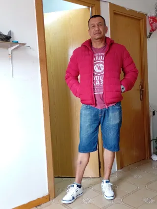 Peon y pintor ase 2 años no soldo pero soldado