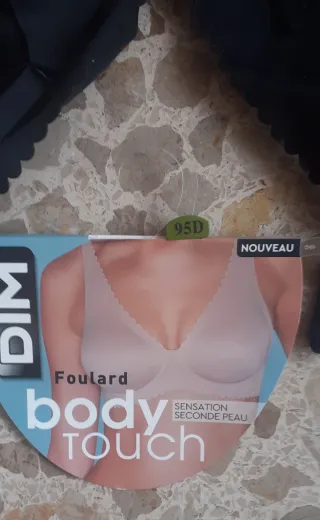 Sujetador DIM Body Touch Negro 80D. NUEVO