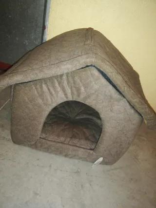 Casa, cama para perro nueva