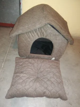 Casa, cama para perro nueva