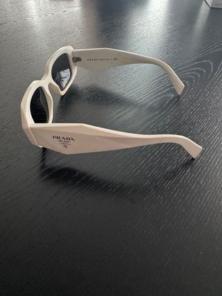 Gafas de sol Prada blancas
