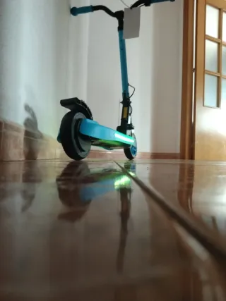 Patinete Eléctrico Infantil Azul