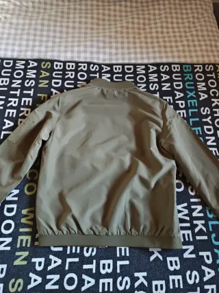 Giubbotto bomber leggero Jack & Jones verde oliva