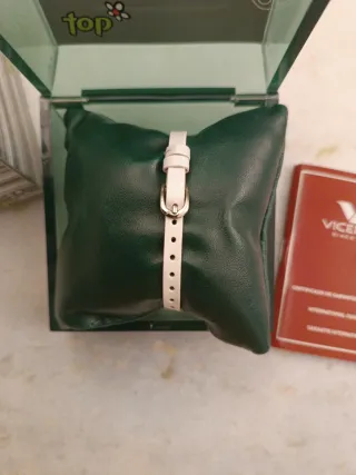 Reloj Viceroy niña flores. Precio nuevo 75€